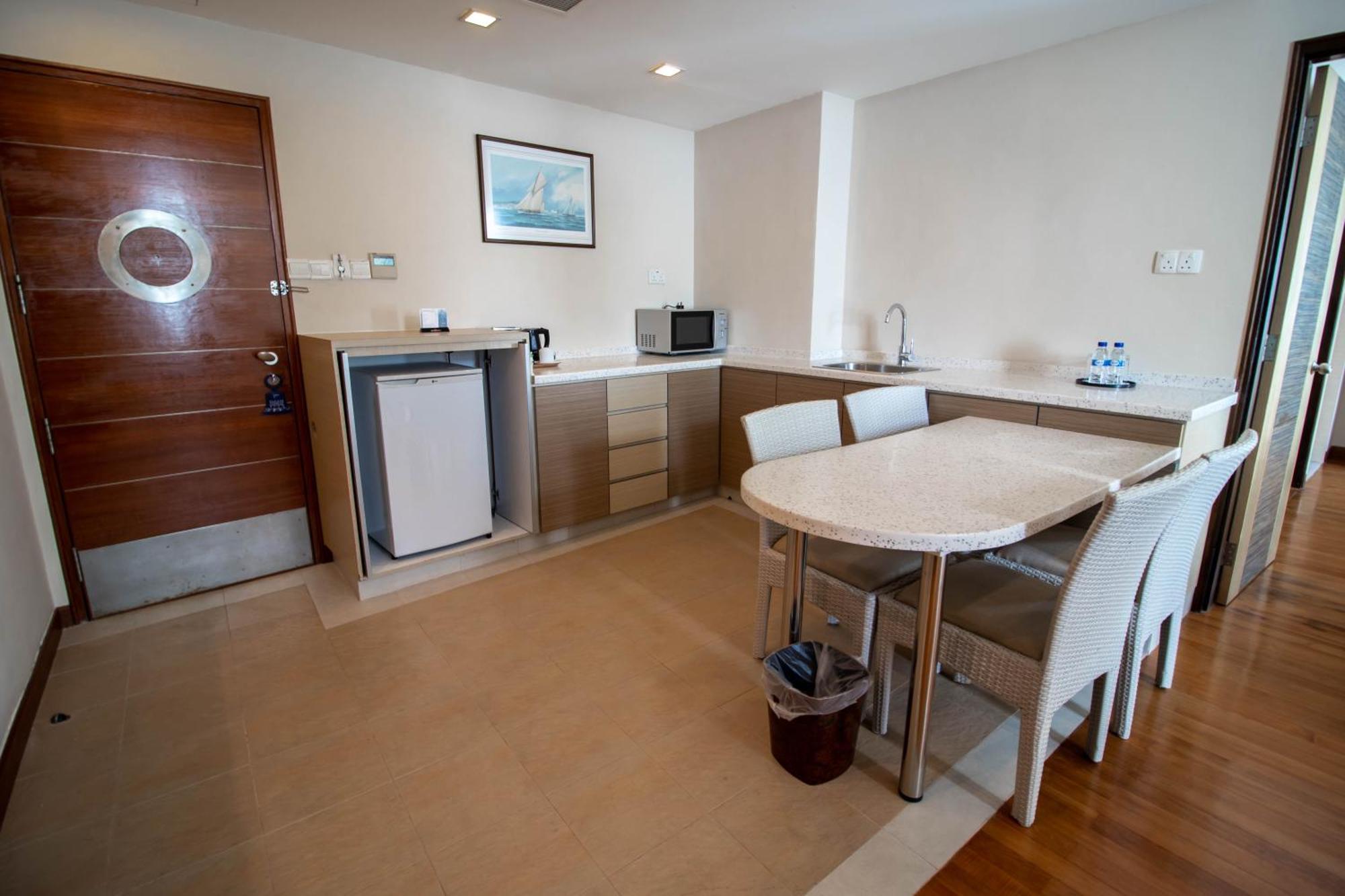Republic Of Yacht Club 4* Singapura