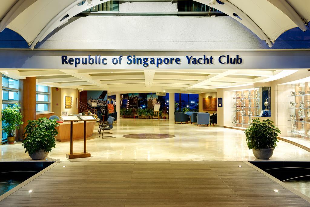 Republic Of Yacht Club Khách sạn 4*